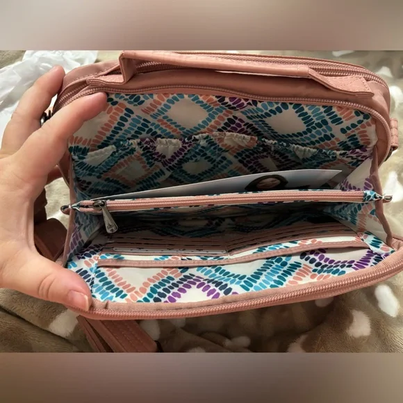 Lug scoop crossbody - Picture 5 of 6